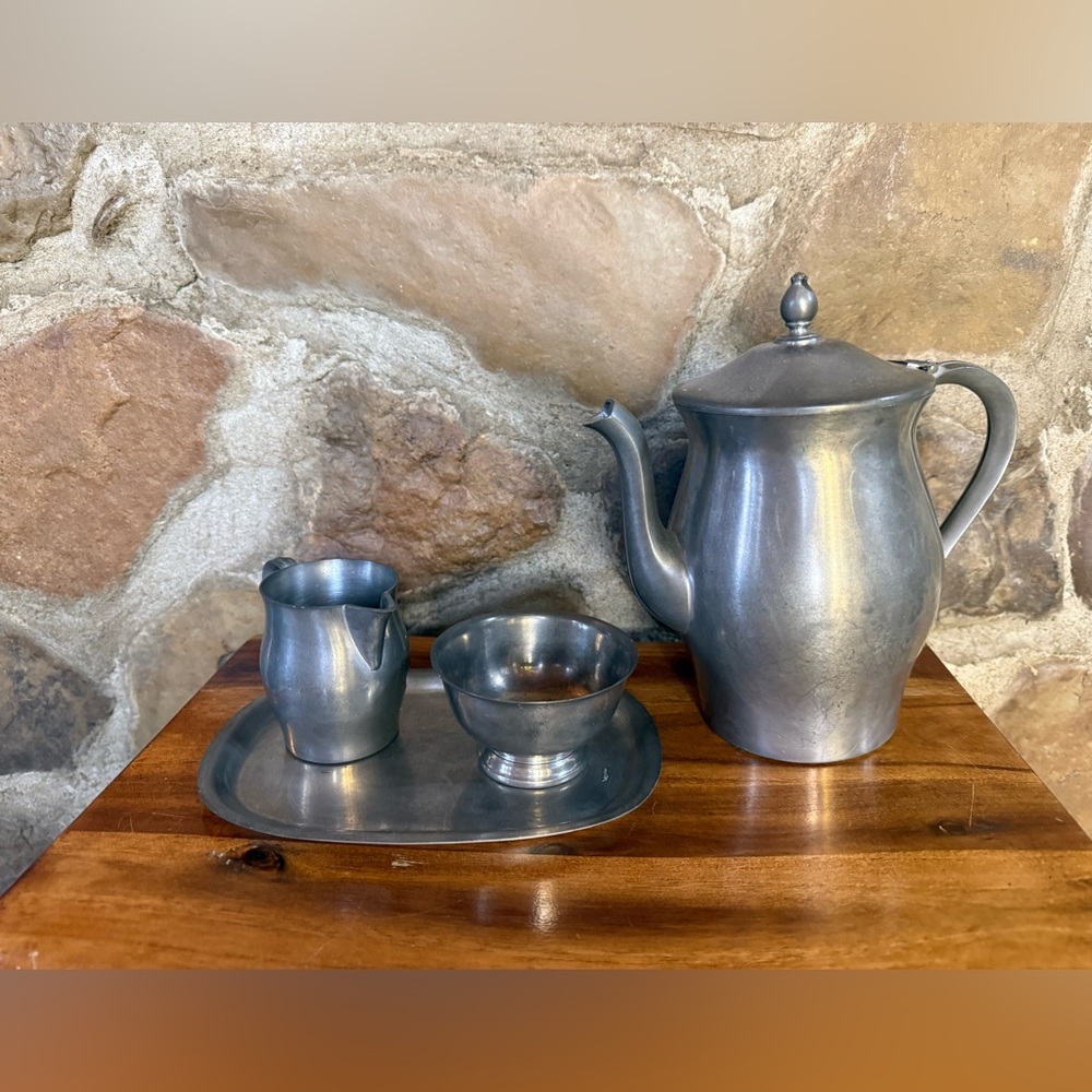Vintage International Pewter Tea Set 4pc Coffee Pot Creamer Sugar Tray Mid Cen - Picture 6 of 12